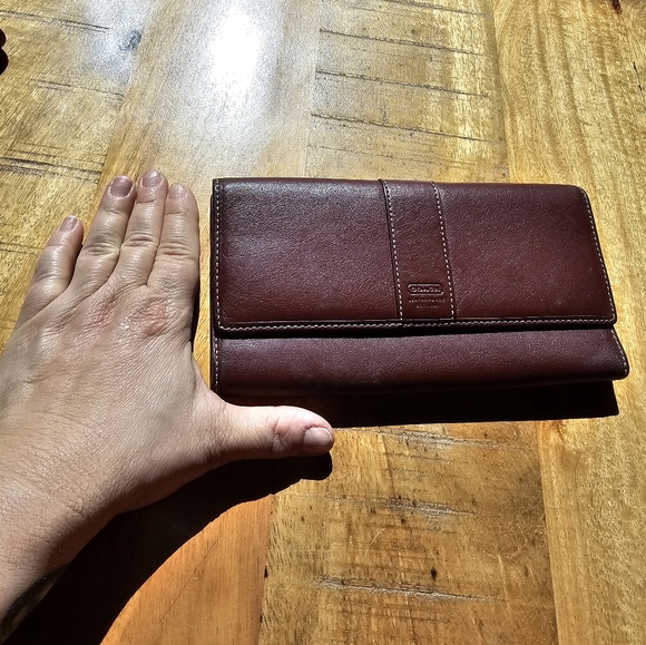 Burgandy Coach Wallet - Picture 6 of 7